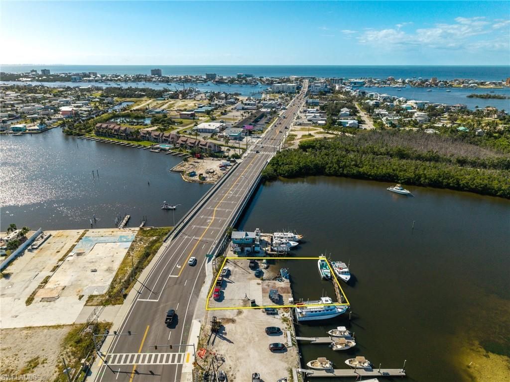 18850 San Carlos Blvd, Fort Myers Beach, FL 33931 Photo