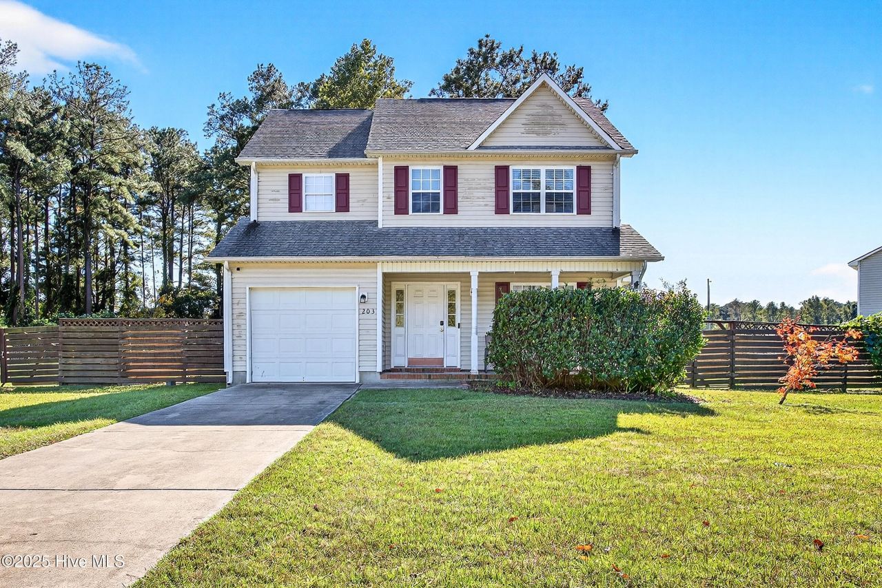 203 Reef Lane, Richlands, NC 28574 Main Photo