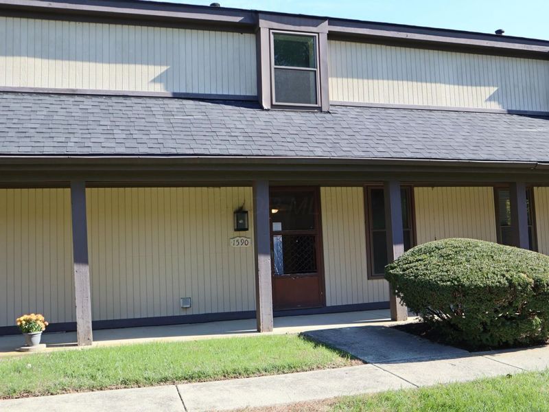 1590 Jacqueline Court, Columbus, OH 43232 Photo 1