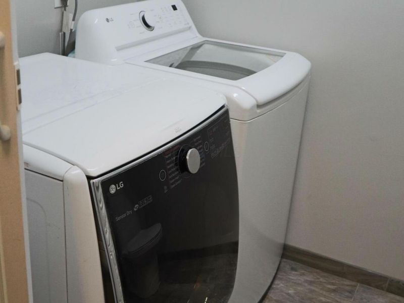 1590 Jacqueline Court, Columbus, OH 43232 Photo 10