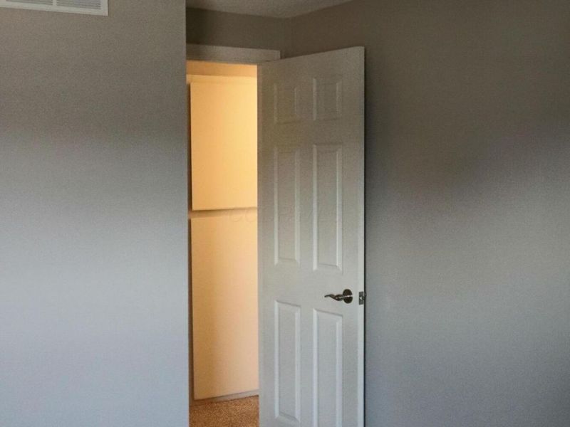 1590 Jacqueline Court, Columbus, OH 43232 Photo 14