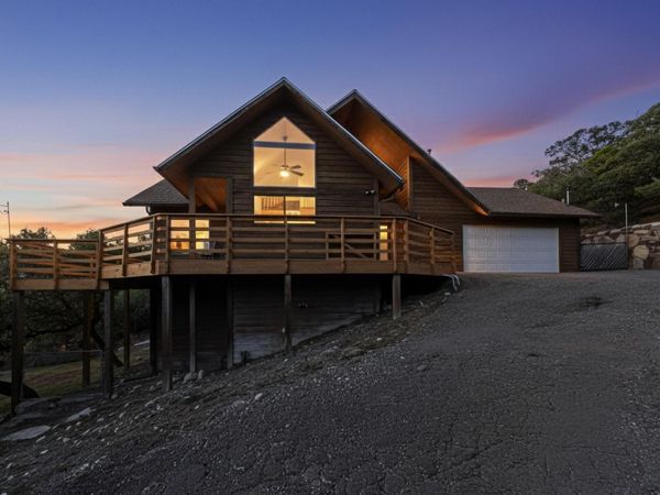 42 Campo Road, Tijeras, NM 87059