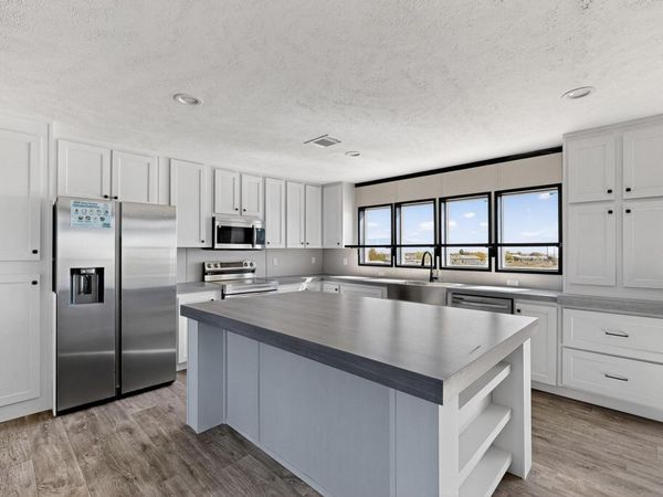 316 Hill Road NE, Rio Rancho, NM 87144