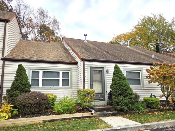 618 Lake Court, Unit 618, Middle Island, NY 11953