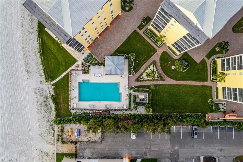 3483 Gulf Shore Blvd N, Unit 105, Naples, FL 34103 Photo