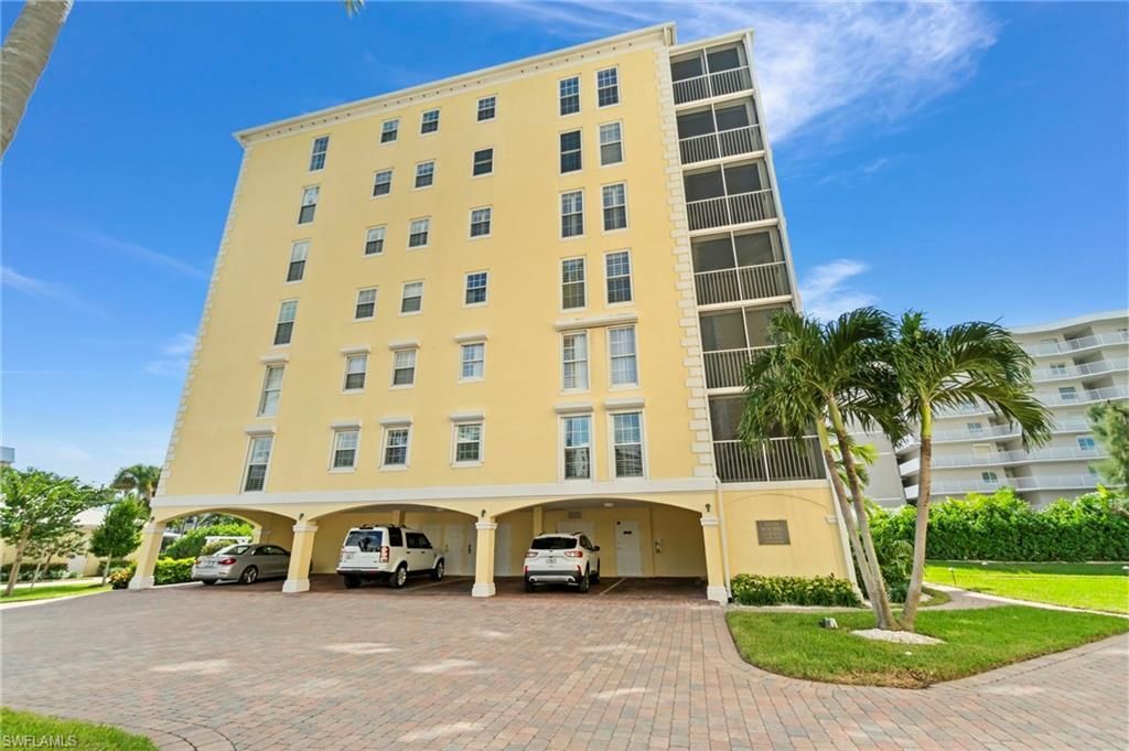 3483 Gulf Shore Blvd N, Unit 105, Naples, FL 34103 Photo