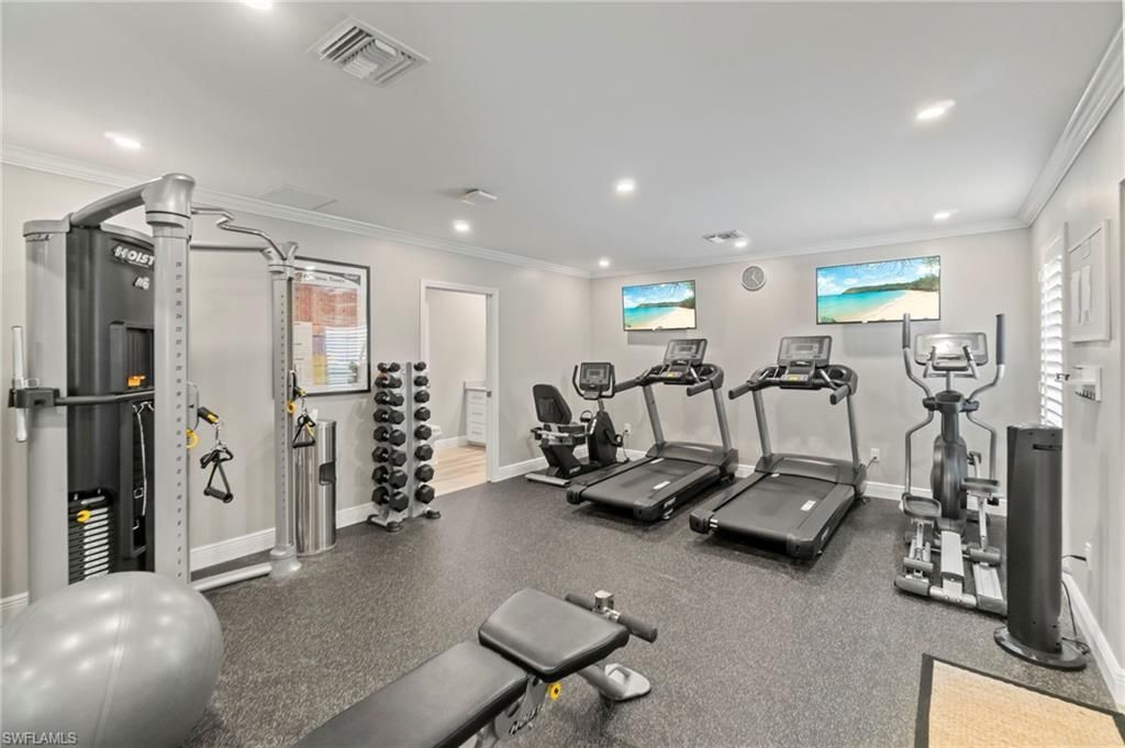 3483 Gulf Shore Blvd N, Unit 105, Naples, FL 34103 Photo