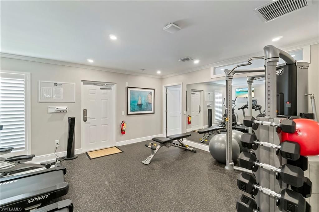 3483 Gulf Shore Blvd N, Unit 105, Naples, FL 34103 Photo