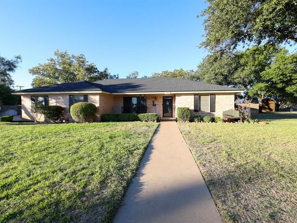 1300 Hillcrest Street, Coleman, TX 76834