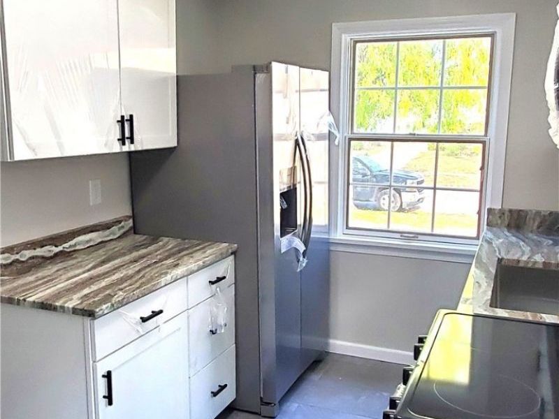 539 Princeton Avenue, Elyria, OH 44035 Photo 4