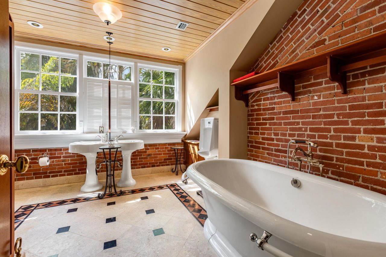 103 Front Street, Key West, FL 33040 Photo