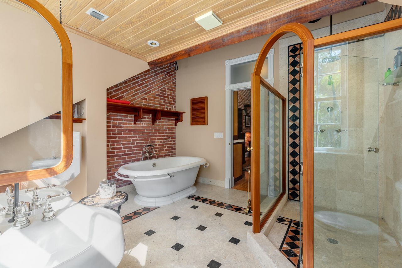 103 Front Street, Key West, FL 33040 Photo