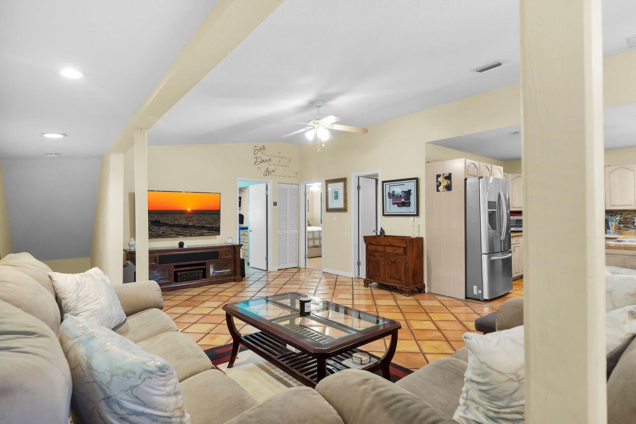 323 Bayview Avenue, Key Largo, FL 33037 Photo