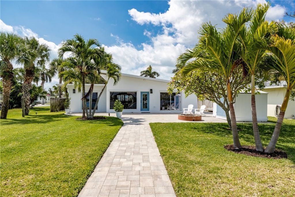 1604 Seaway Drive, Hutchinson Island, FL 34949 Photo