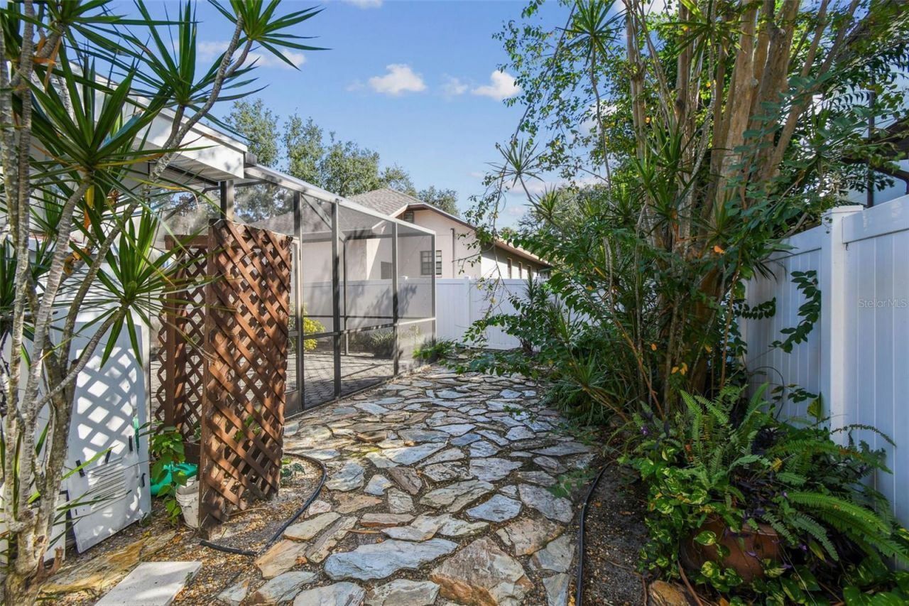 2 S Treasure Drive, Tampa, FL 33609 Photo