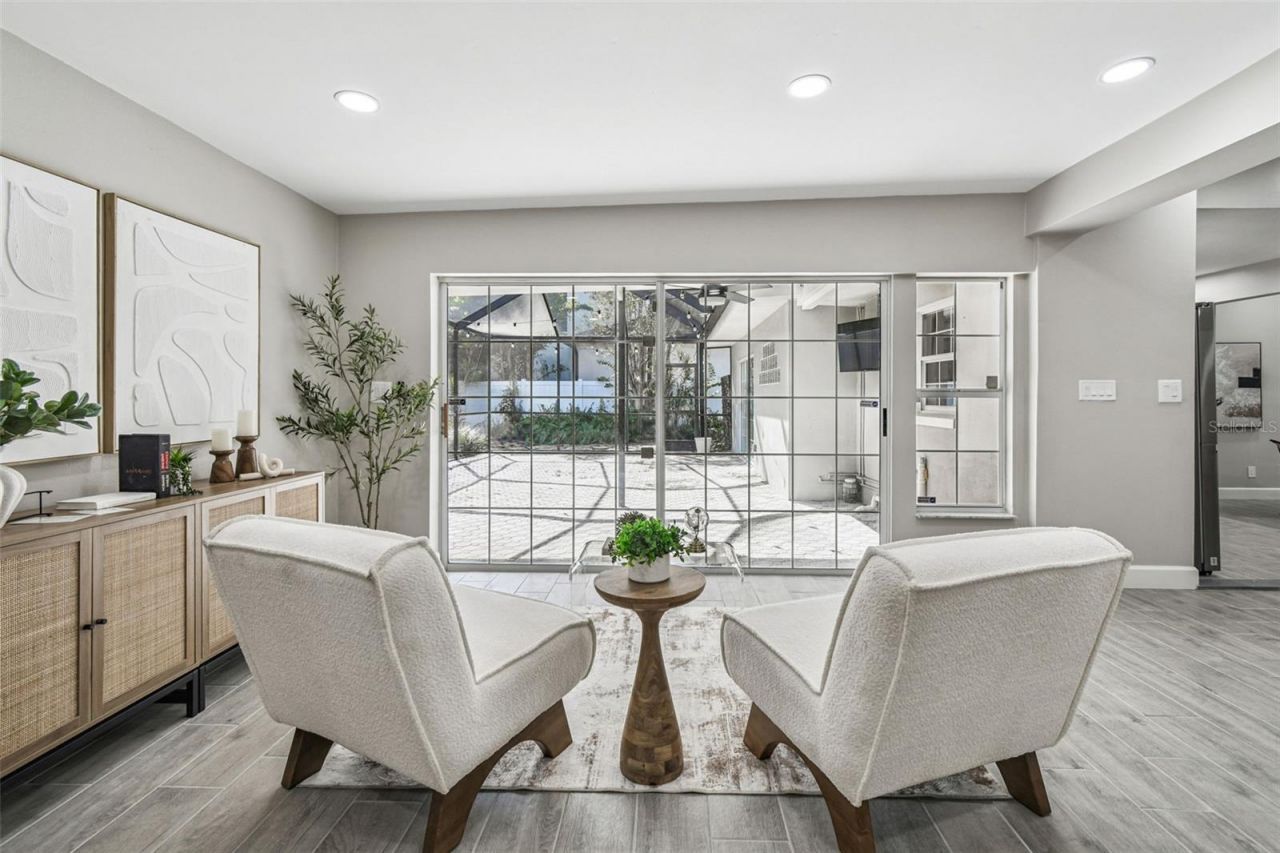 2 S Treasure Drive, Tampa, FL 33609 Photo