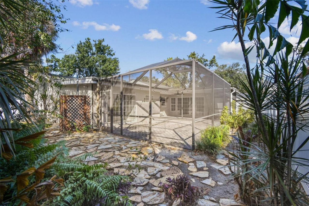 2 S Treasure Drive, Tampa, FL 33609 Photo