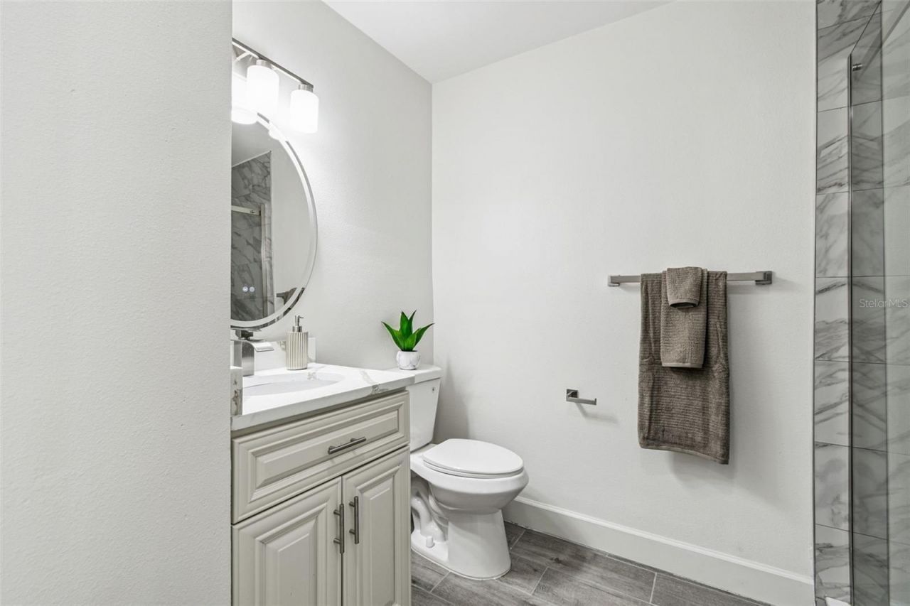 2 S Treasure Drive, Tampa, FL 33609 Photo