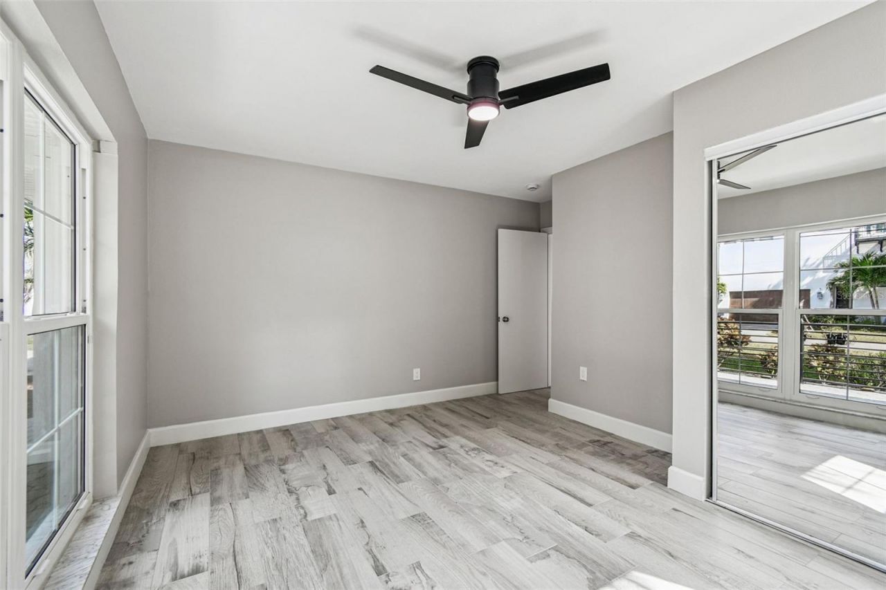 2 S Treasure Drive, Tampa, FL 33609 Photo
