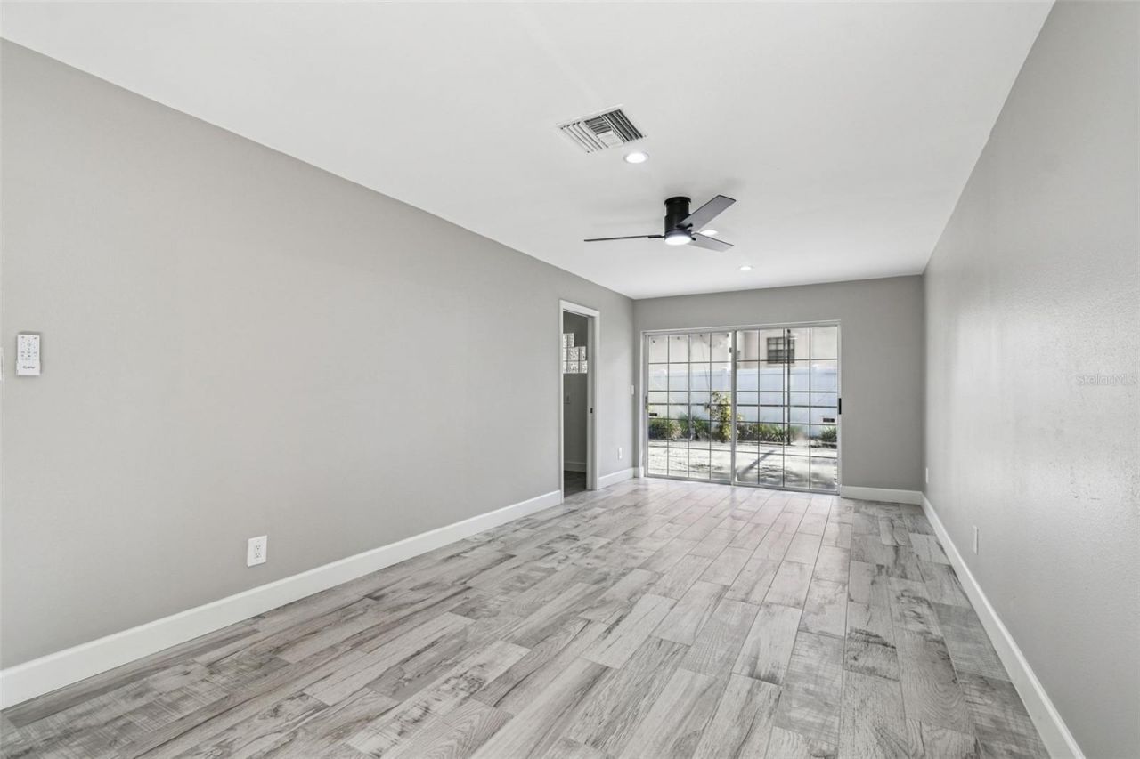 2 S Treasure Drive, Tampa, FL 33609 Photo