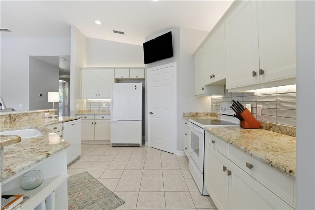 20687 Wildcat Run Dr, Unit 201, Estero, FL 33928 Photo