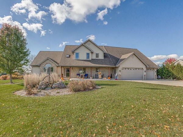 N558 Schroeter DRIVE, Random Lake, WI 53075
