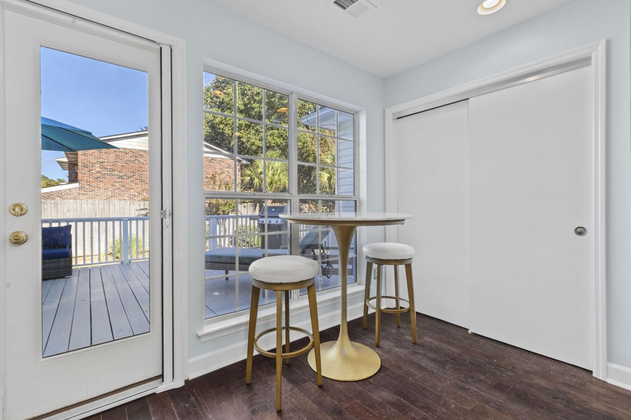 1504 Old Village Drive Photo 15