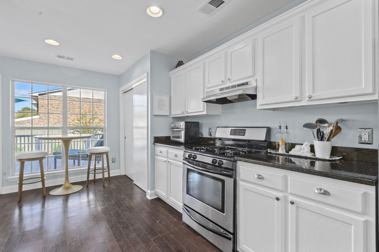 1504 Old Village Drive Photo 18