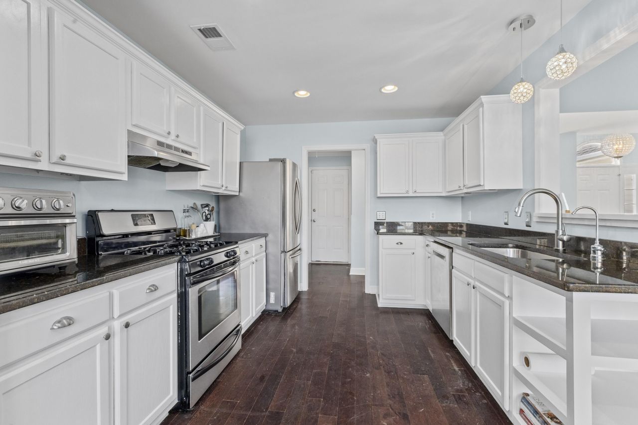 1504 Old Village Drive Photo 19