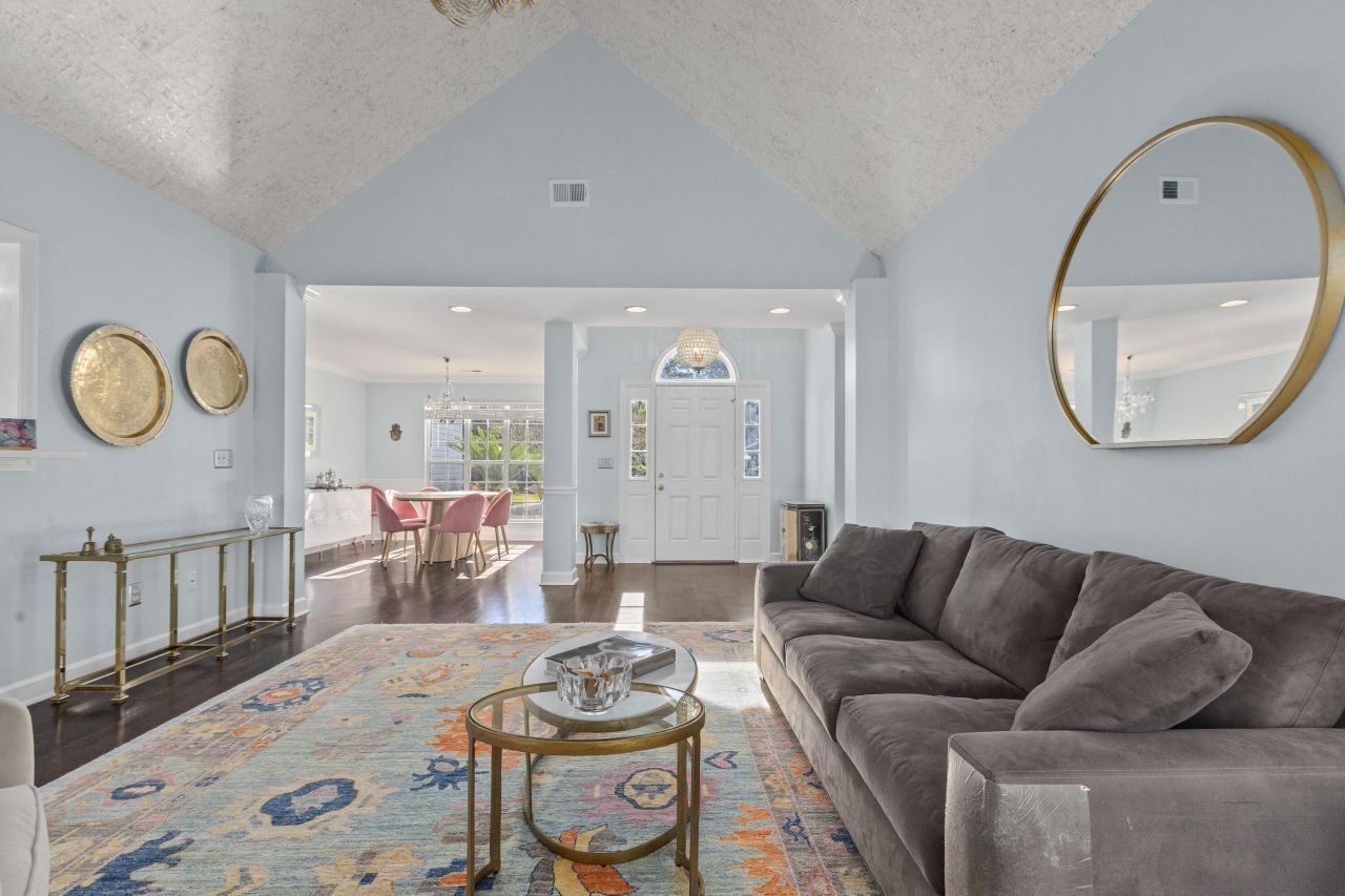 1504 Old Village Drive Photo 9