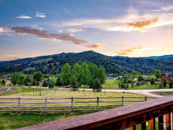 65 Peregrine Drive, Boise, ID 83716