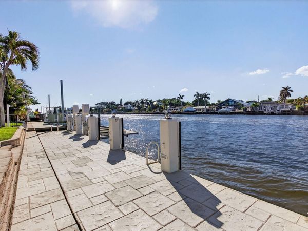 513 S Riverside Dr, Pompano Beach, FL 33062