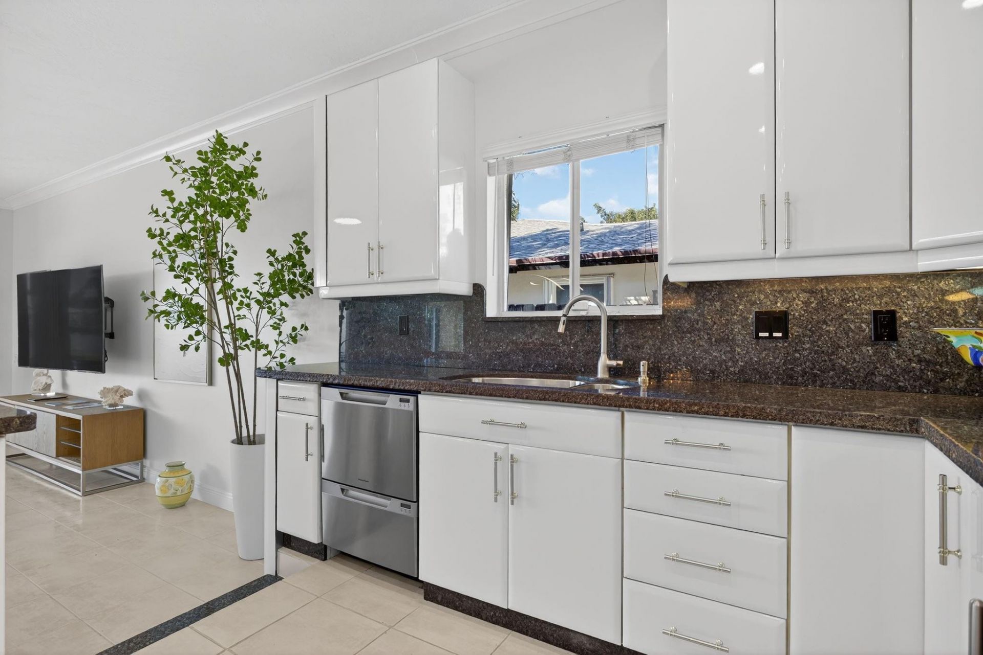 513 S Riverside Dr, Pompano Beach, FL 33062 Photo