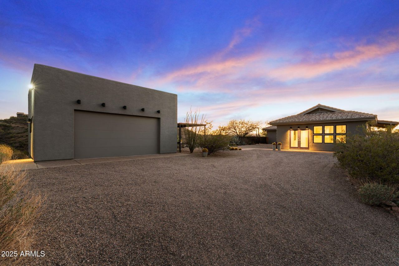 235 W Via Tortuga Drive, Wickenburg, AZ 85390 Main Photo