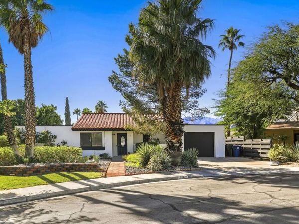 1351 E Luna Way, Palm Springs, CA 92262