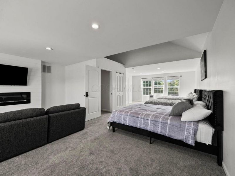 4677 E Livingston Avenue, Columbus, OH 43227 Photo 12