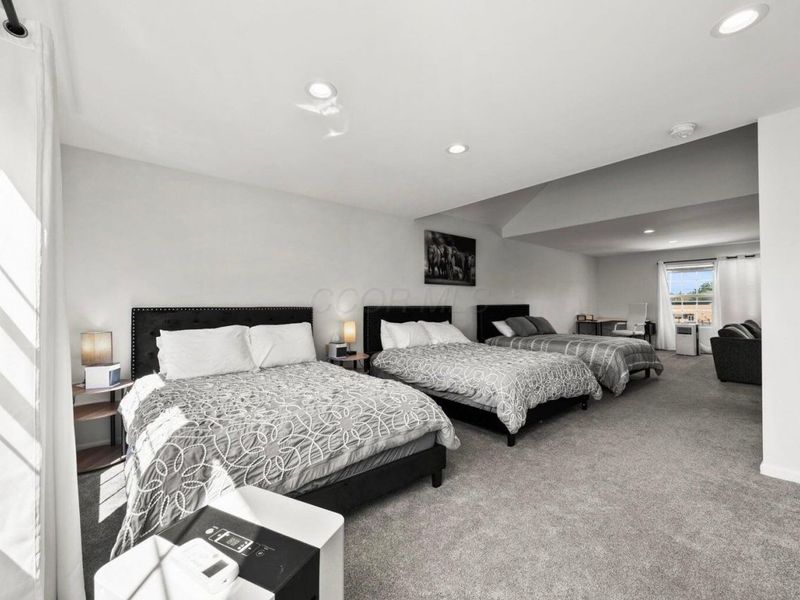 4677 E Livingston Avenue, Columbus, OH 43227 Photo 14