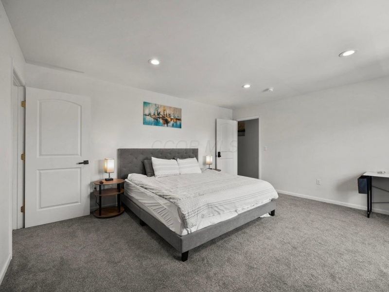 4677 E Livingston Avenue, Columbus, OH 43227 Photo 17