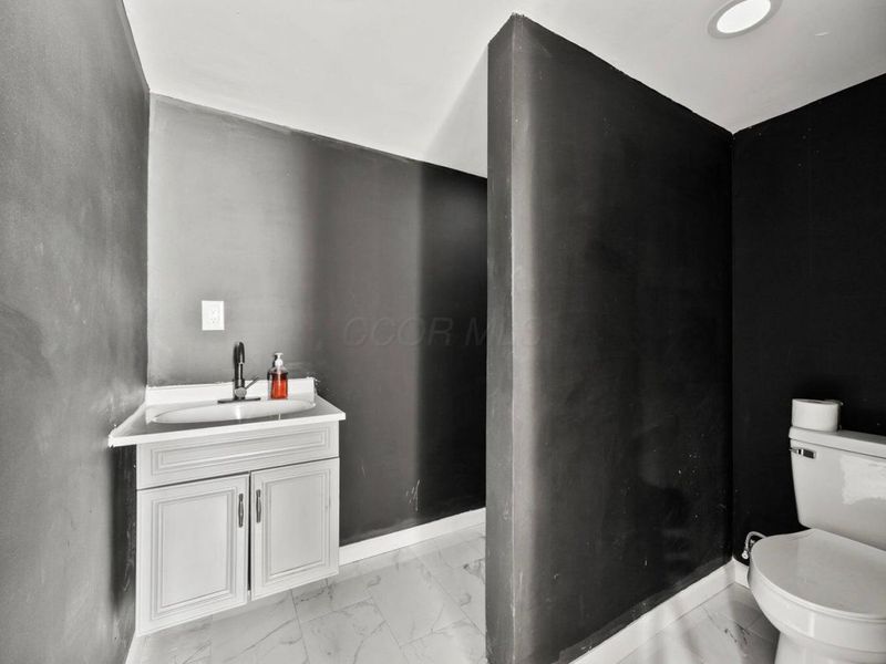 4677 E Livingston Avenue, Columbus, OH 43227 Photo 28