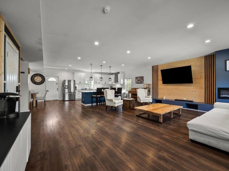 4677 E Livingston Avenue, Columbus, OH 43227 Photo 3