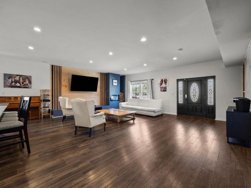 4677 E Livingston Avenue, Columbus, OH 43227 Photo 4