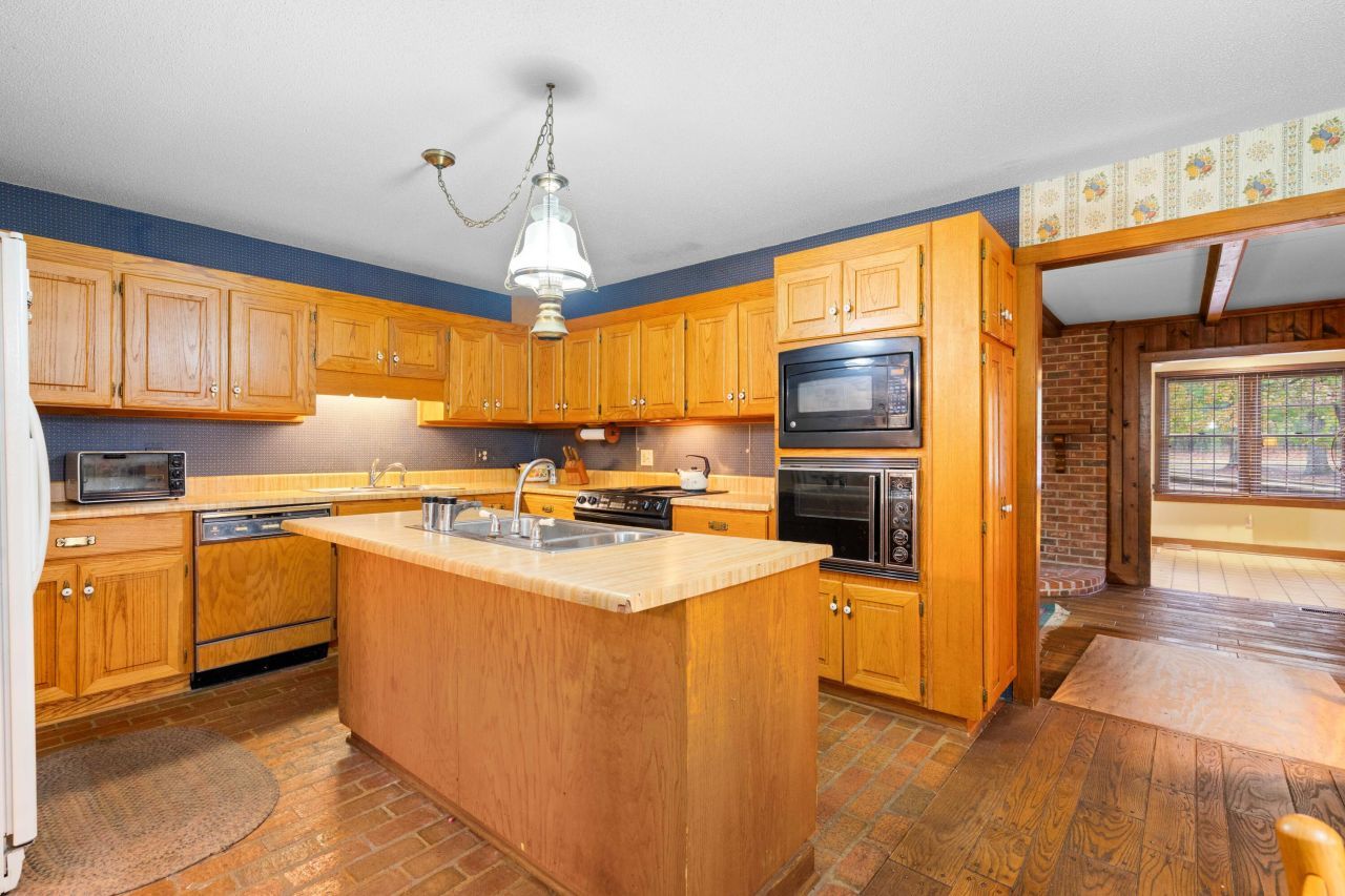 3644 Lake Marston Drive Photo 22