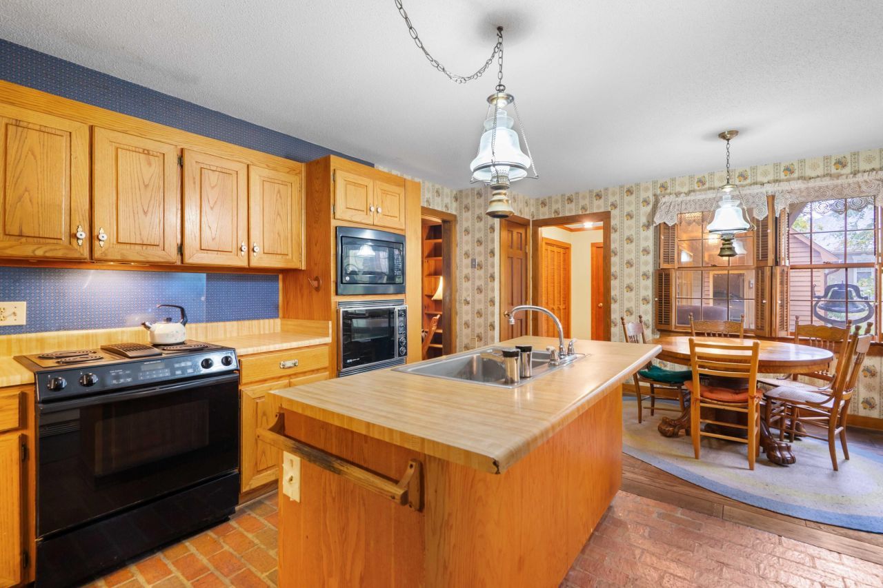 3644 Lake Marston Drive Photo 26