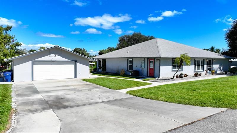 1069 9th Street, Okeechobee, FL 34974 Photo
