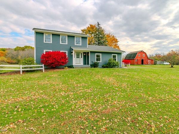 10315 Pinegate Drive, Chardon, OH 44024