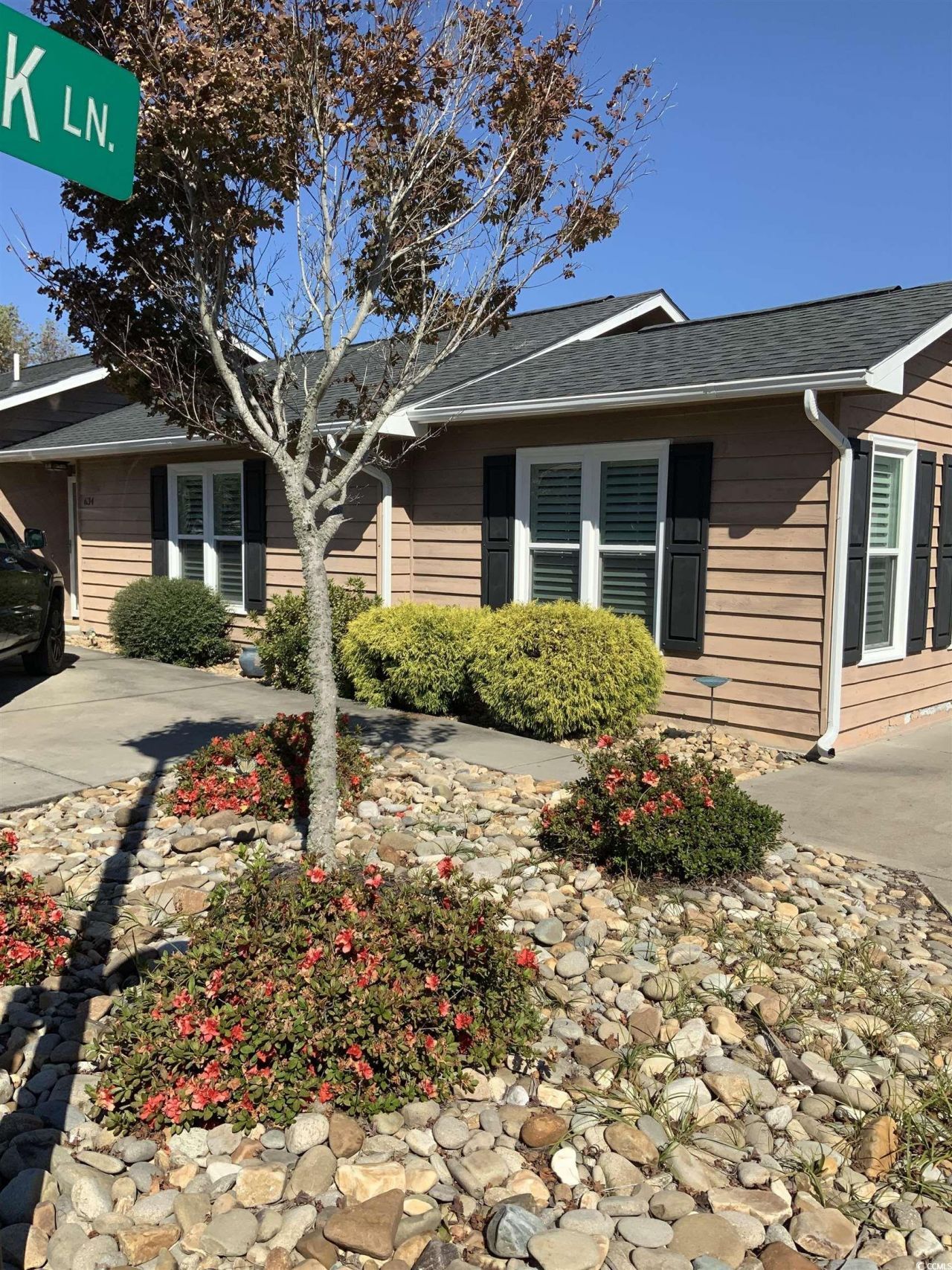 634 Cypress Ln. Photo 26