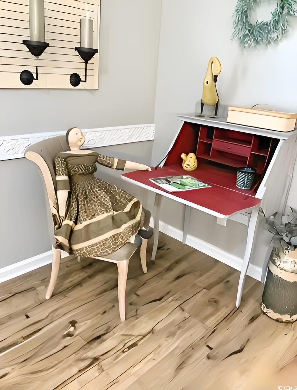 634 Cypress Ln. Photo 6