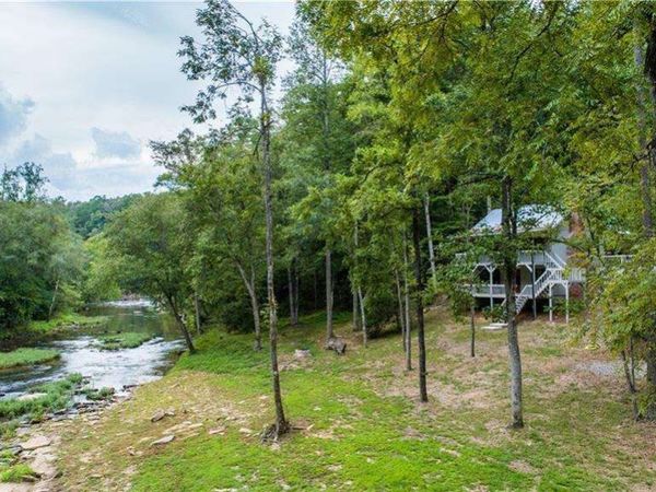 101 Creekside Cabin Trail, Talking Rock, GA 30175