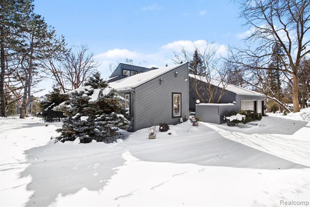 2501 Doleman Drive, West Bloomfield Township, MI 48324 Main Photo