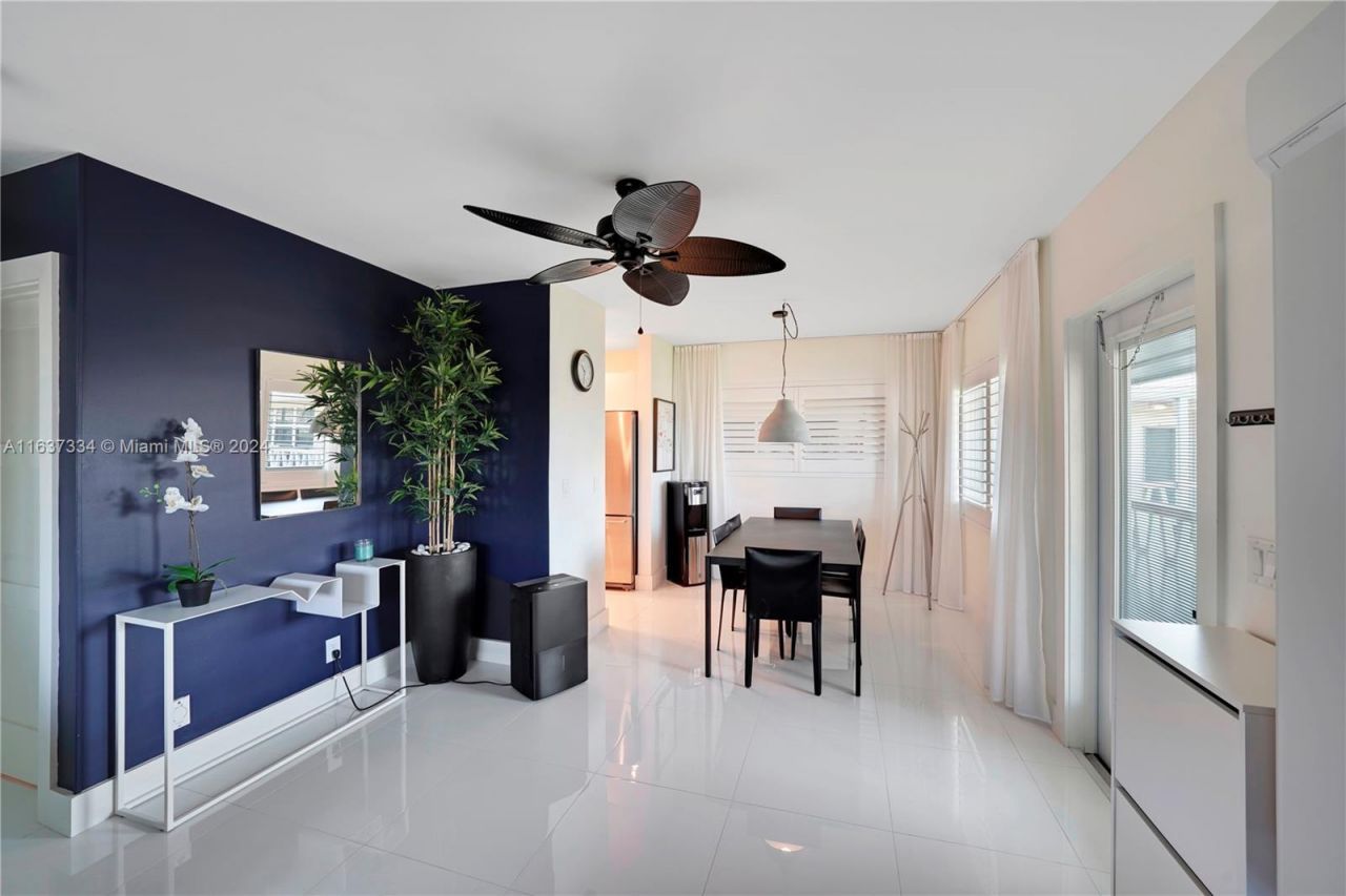 900 Atlantic Shores Boulevard, Unit 202, Hallandale Beach, FL 33009 Photo